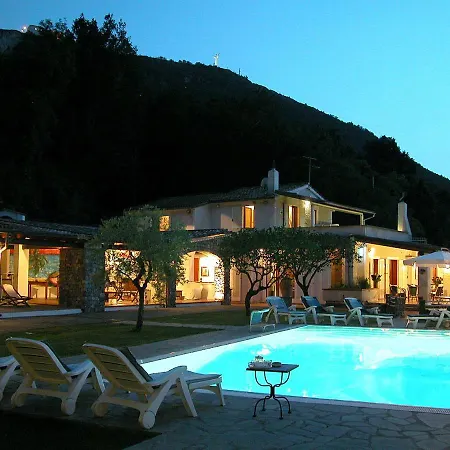 Sleeps 4 Pool Wifi Maratea