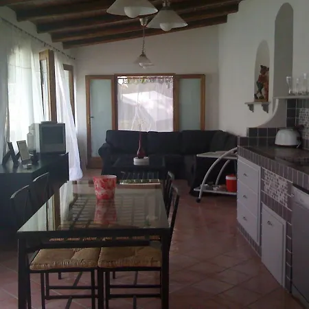 Sleeps 4 Pool Wifi * Maratea