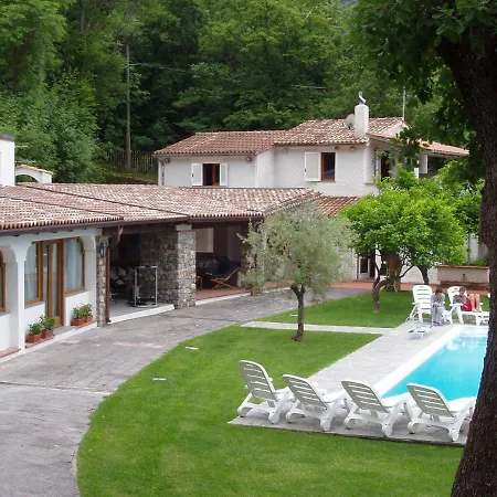 Sleeps 4 Pool Wifi *